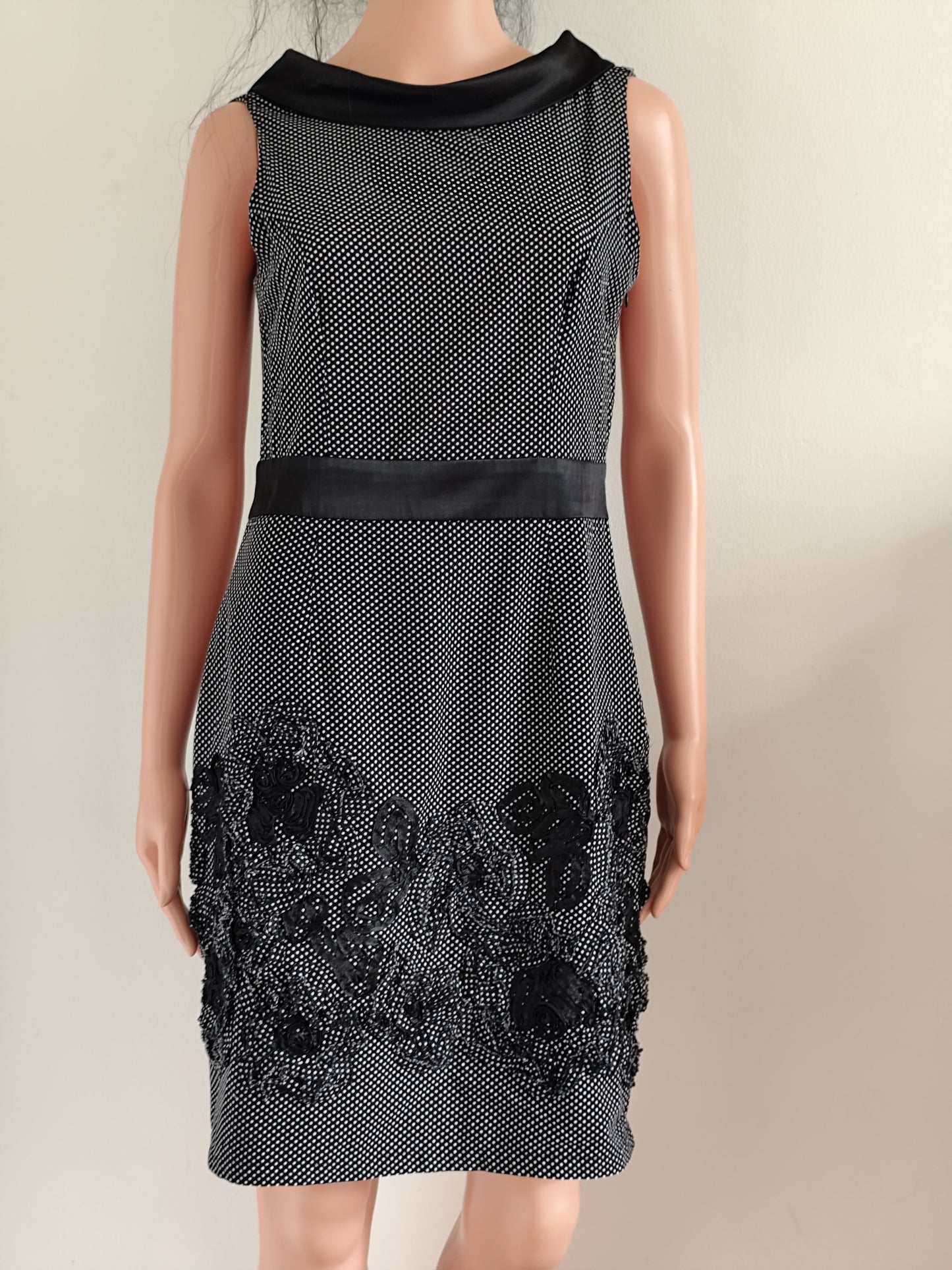 Robe noire brodée – Bréal – Taille 38