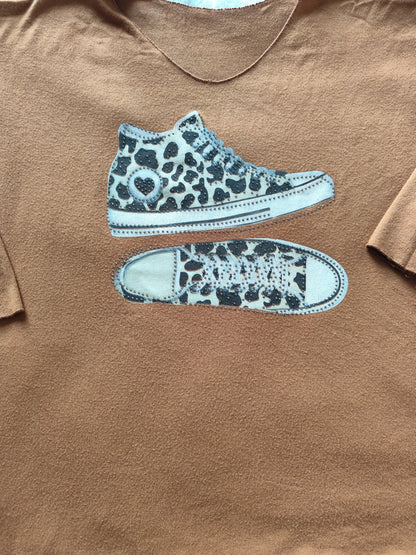 T-shirt marron imprimé baskets – Made in Italy - Taille 48/52