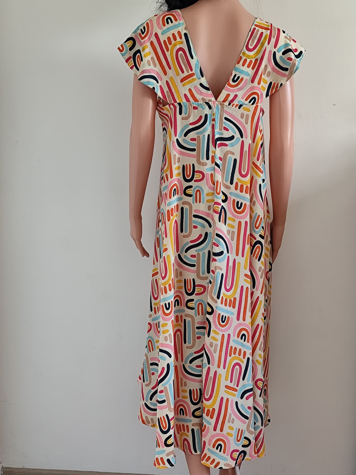 📸 Robe longue d'été à imprimé arc-en-ciel – Gold & Silver – TU