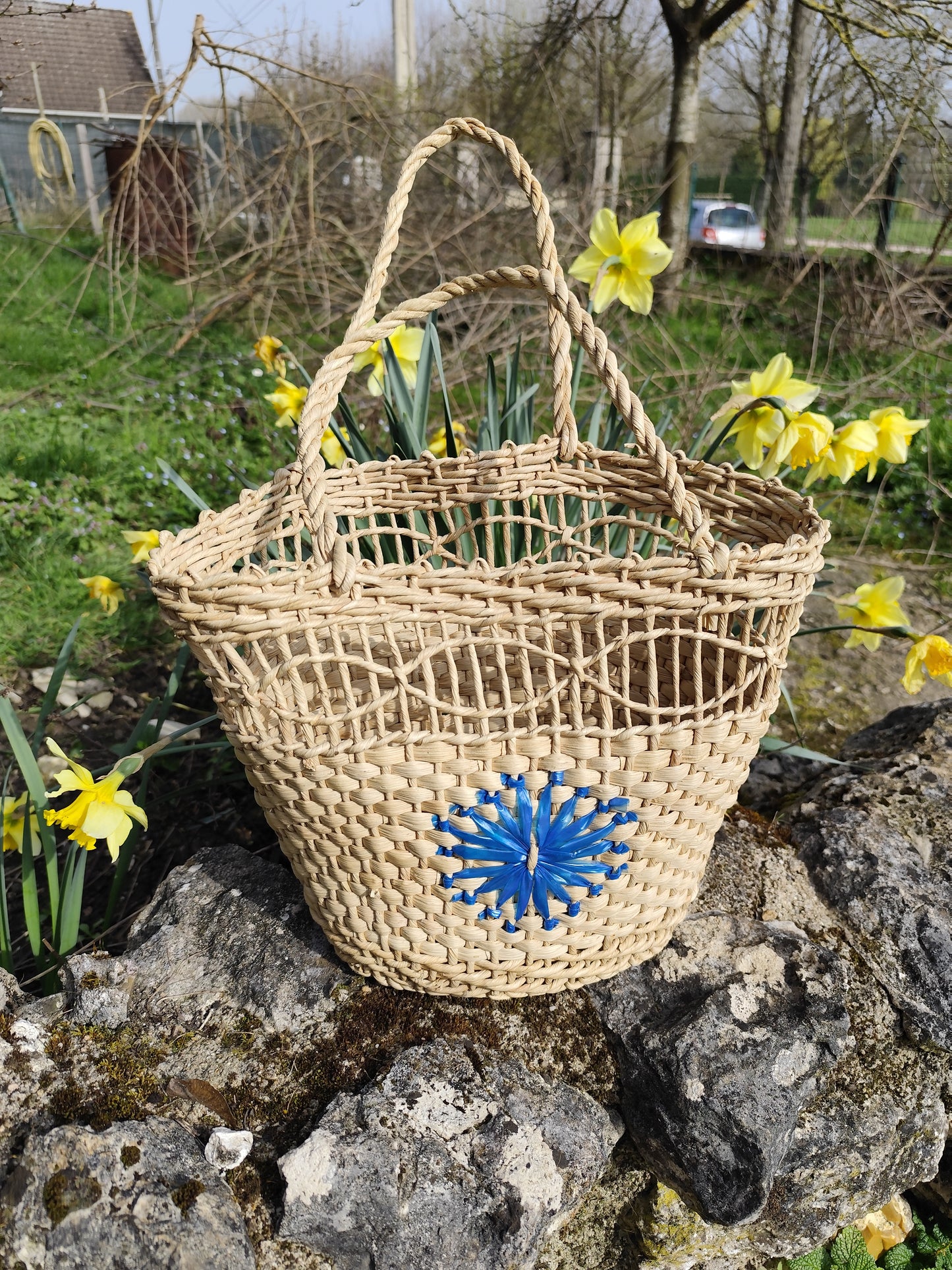 Sac panier artisanal en paille tressée naturelle vintage