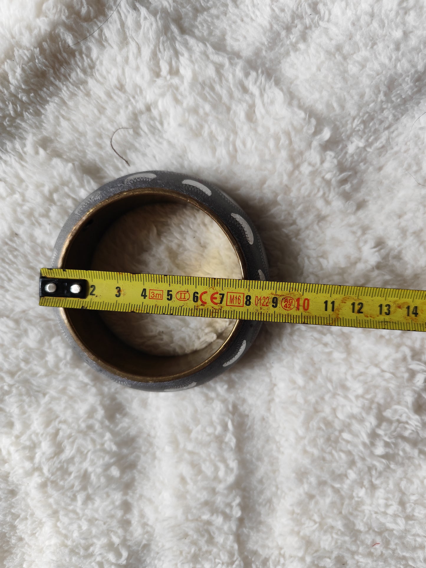 Bracelet manchette en métal argenté