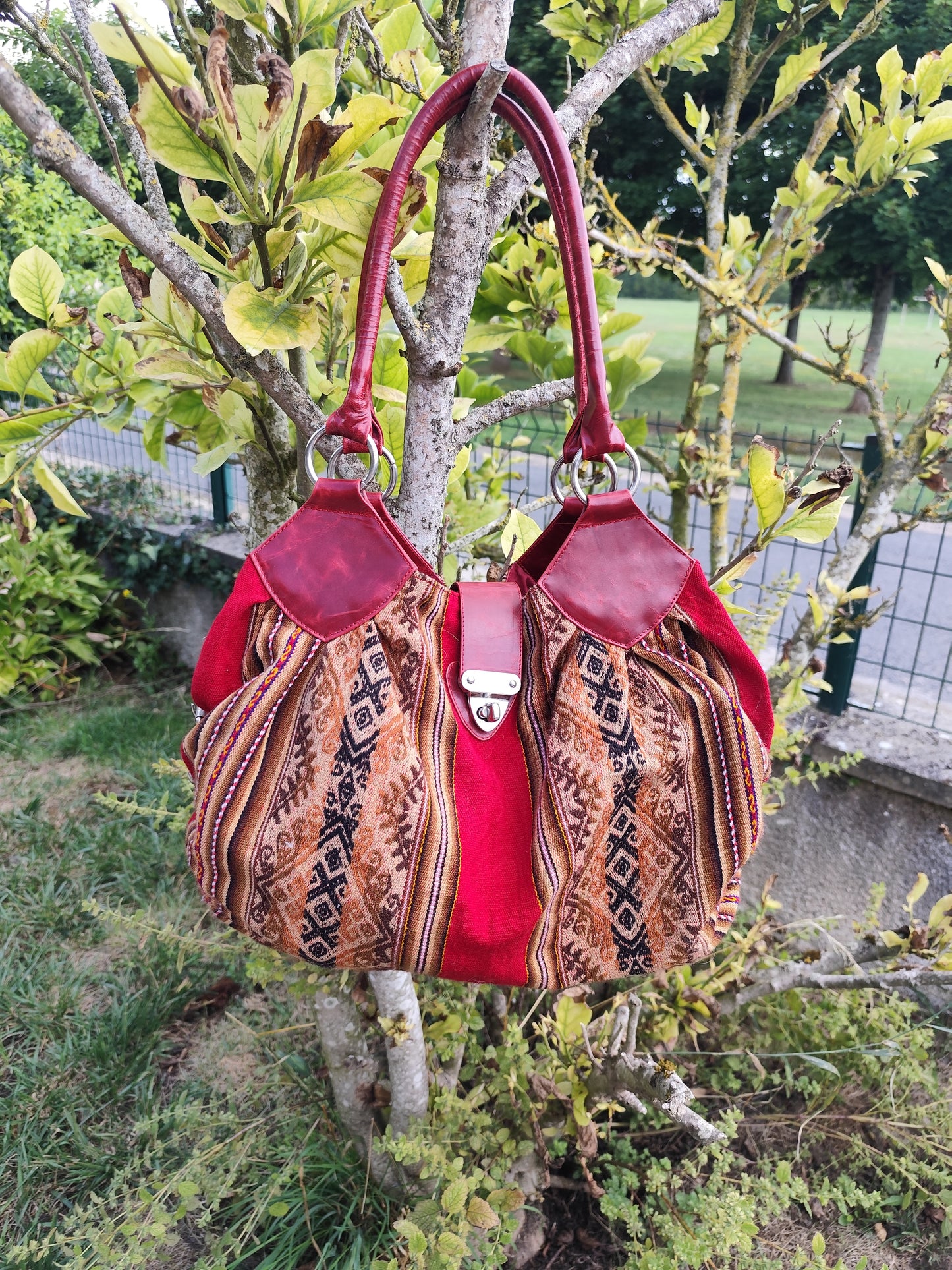 Sac Seau Adriano’s  rouge grand format –  cuir & tissage