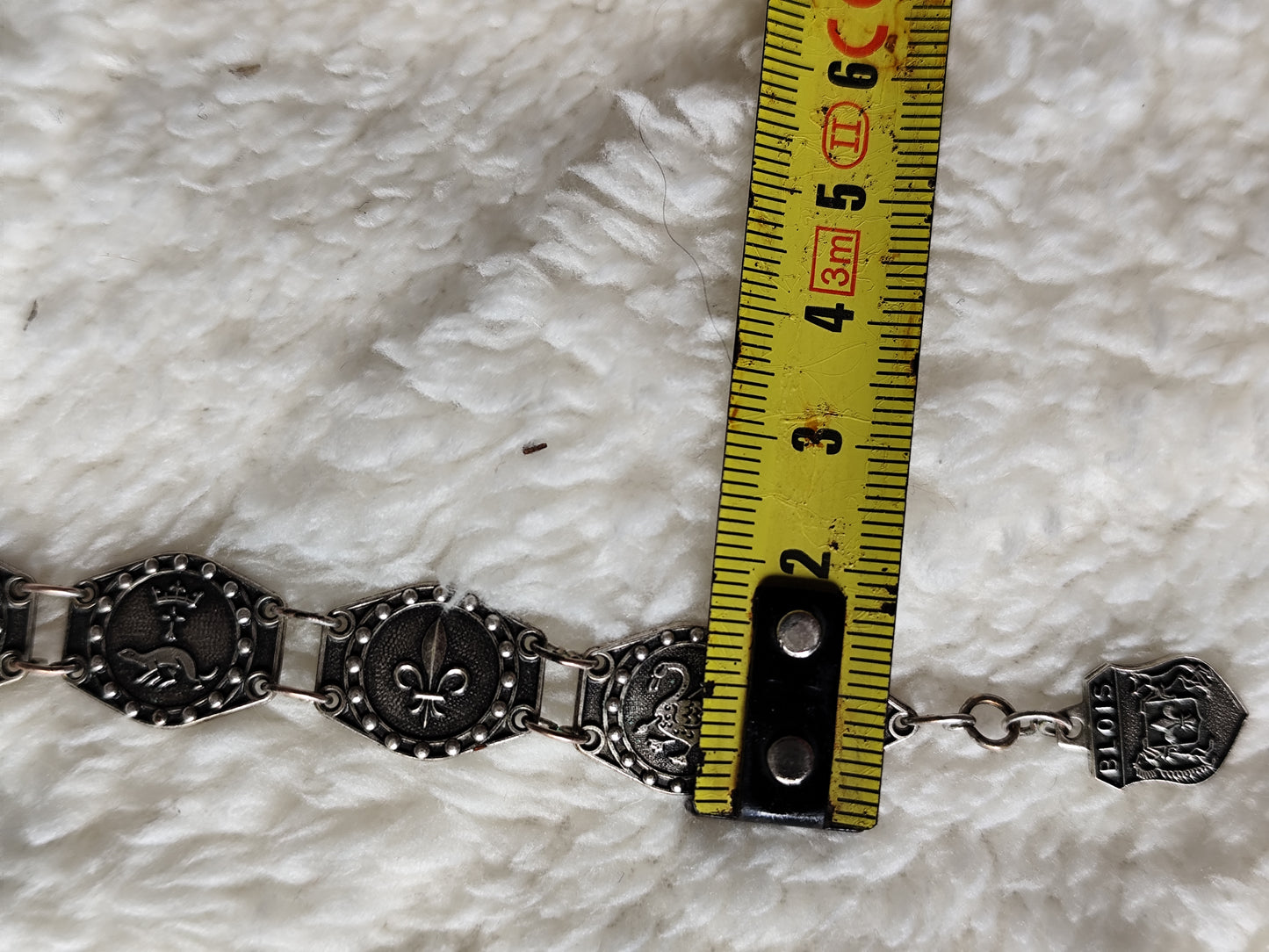 Bracelet Médaillons Armoiries de Blois Argenté Vintage – Héritage & élégance