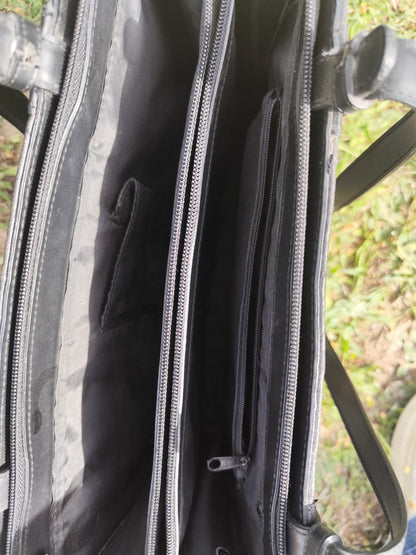 Sac porte-documents noir effet peau d’autruche – 37 x 26 x 11 cm