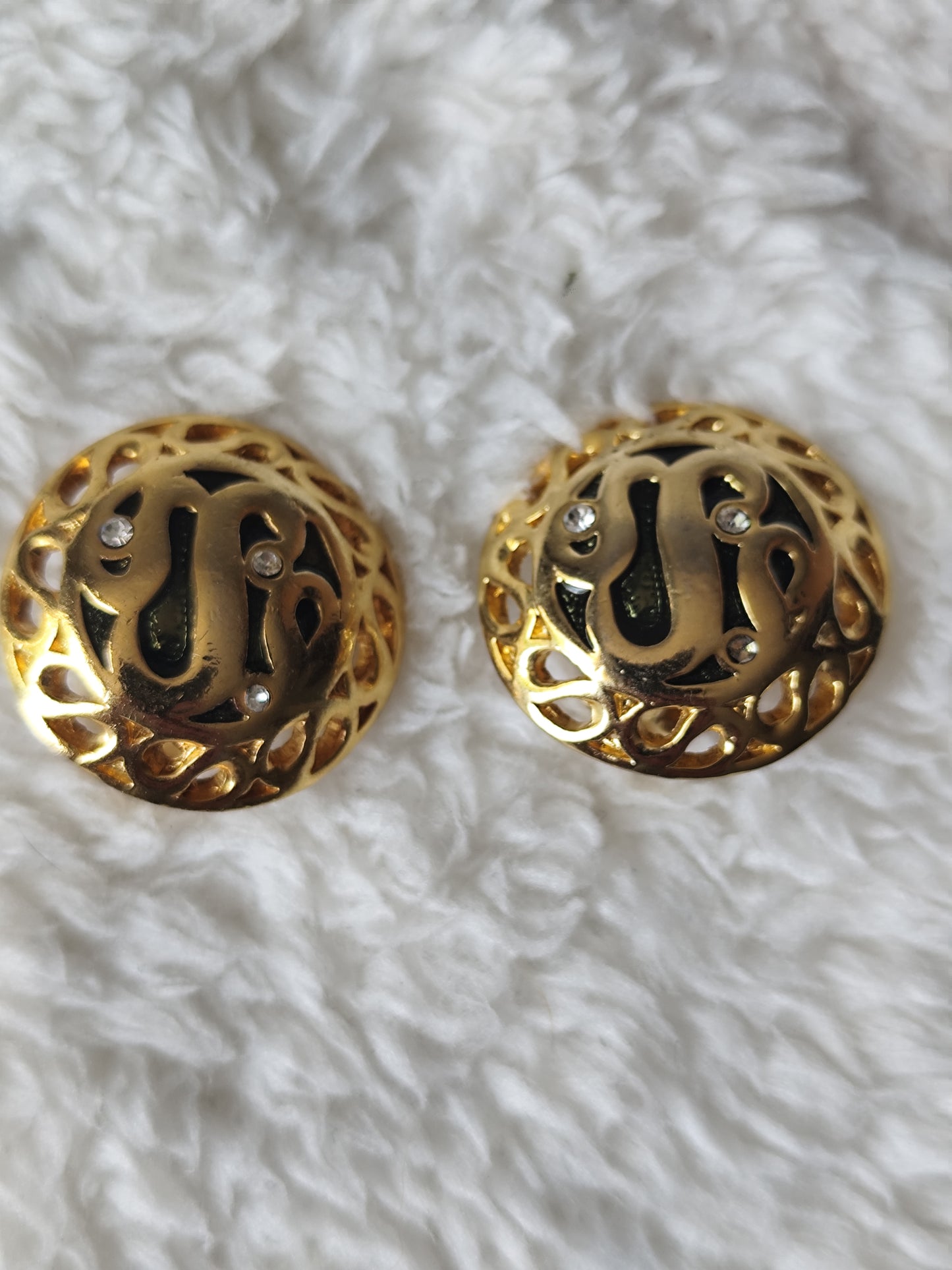 Boucles d’oreilles clip-on métal doré ajouré