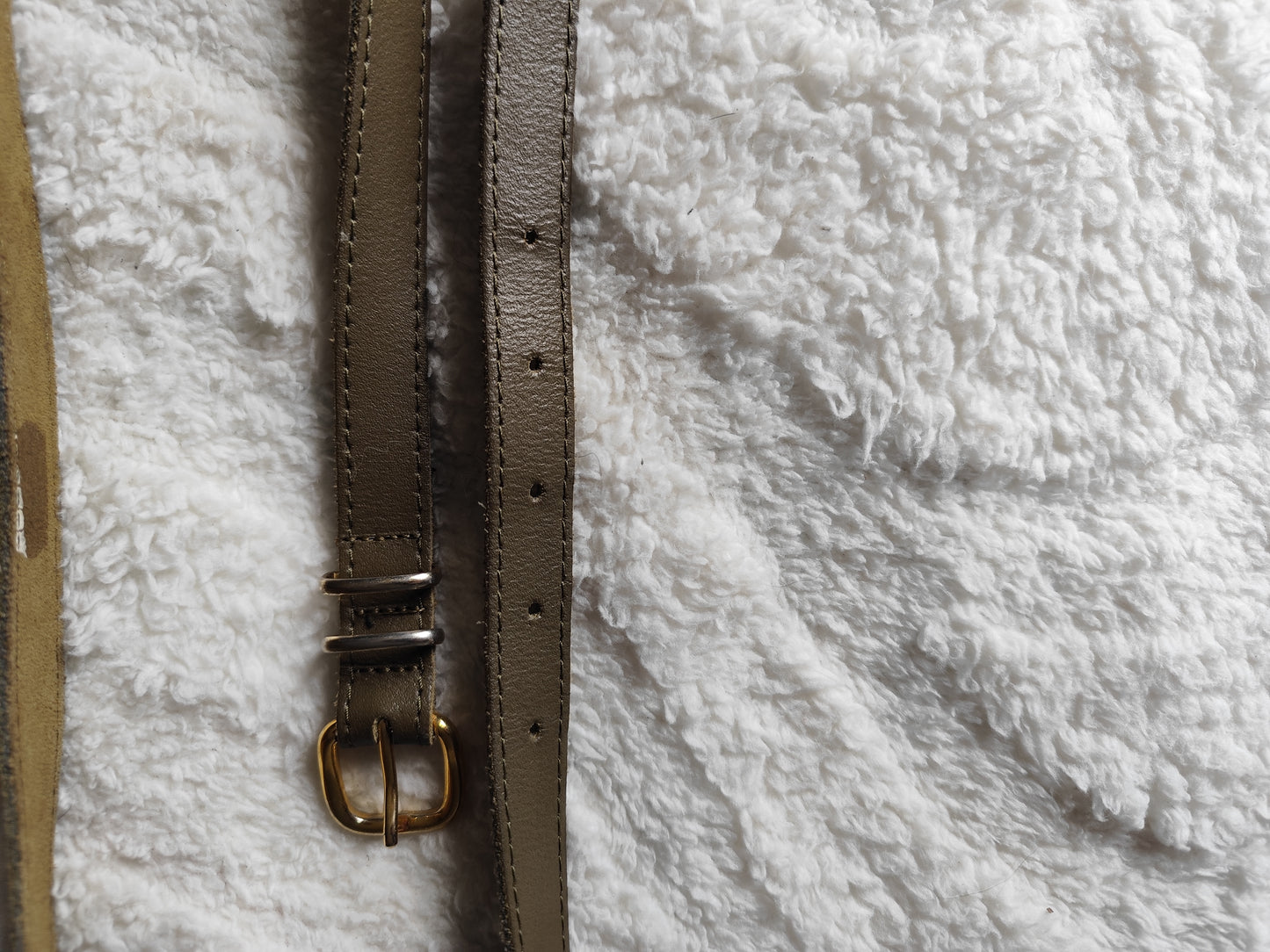 Ceinture fine en cuir kaki – 100 cm