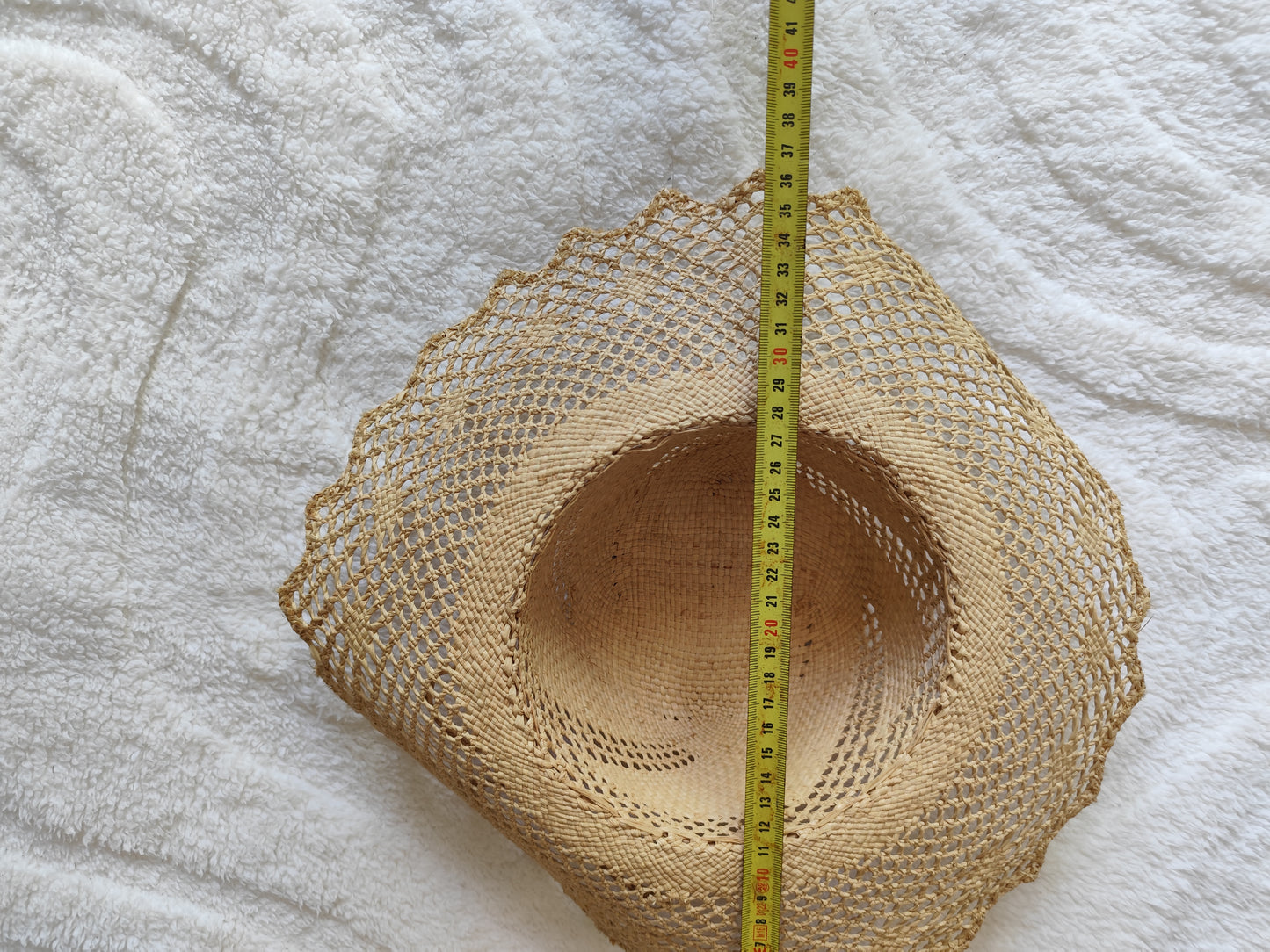 Chapeau de paille ajouré