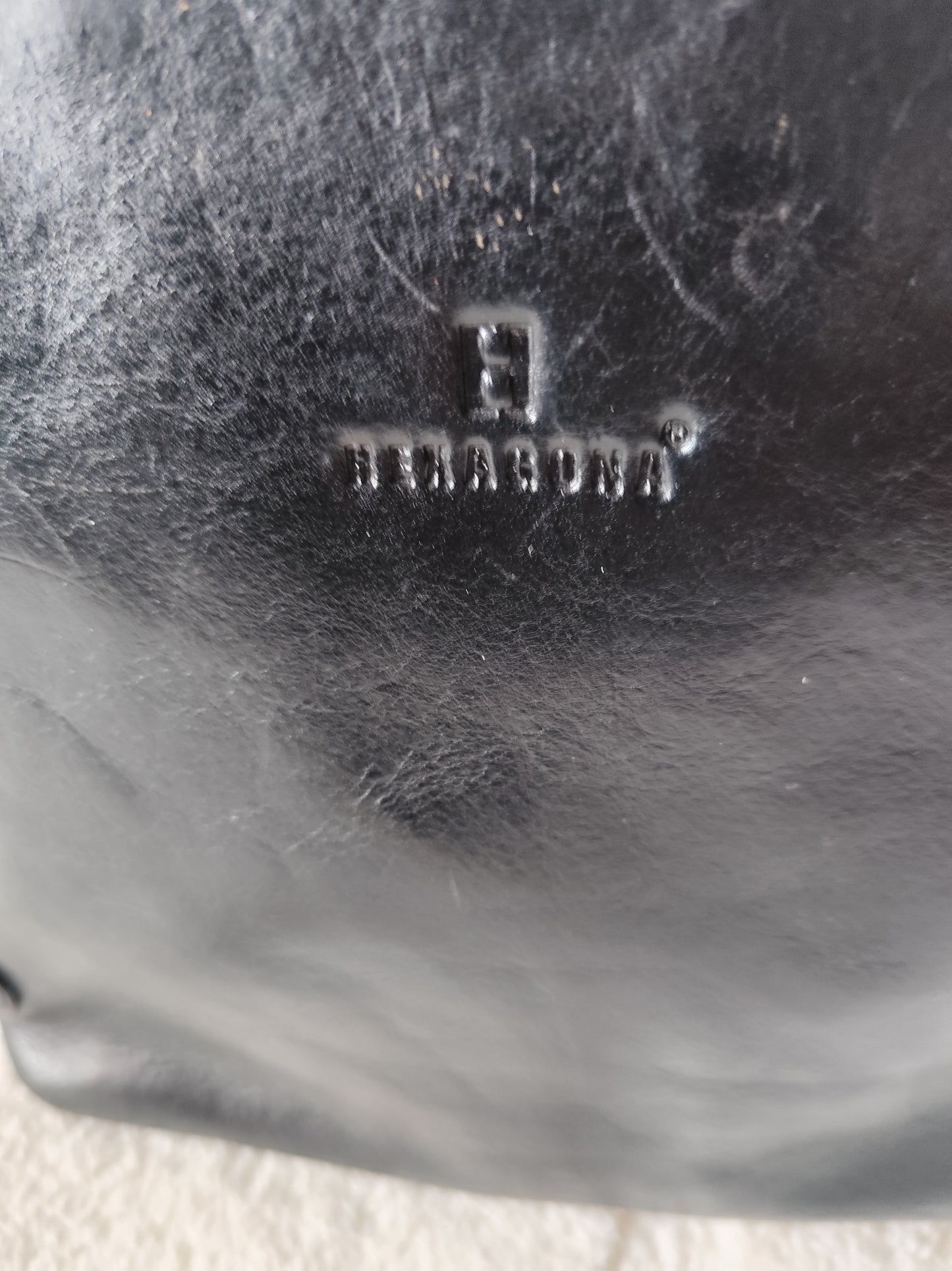 Sac cabas en cuir noir Hexagona