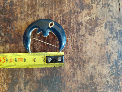 Broche vintage croissant de lune bleue