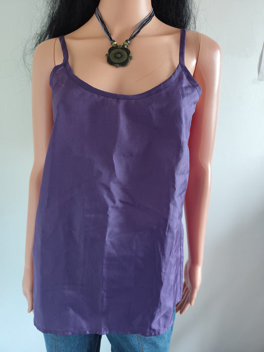 Caraco violet satiné fines bretelles – taille 38/40