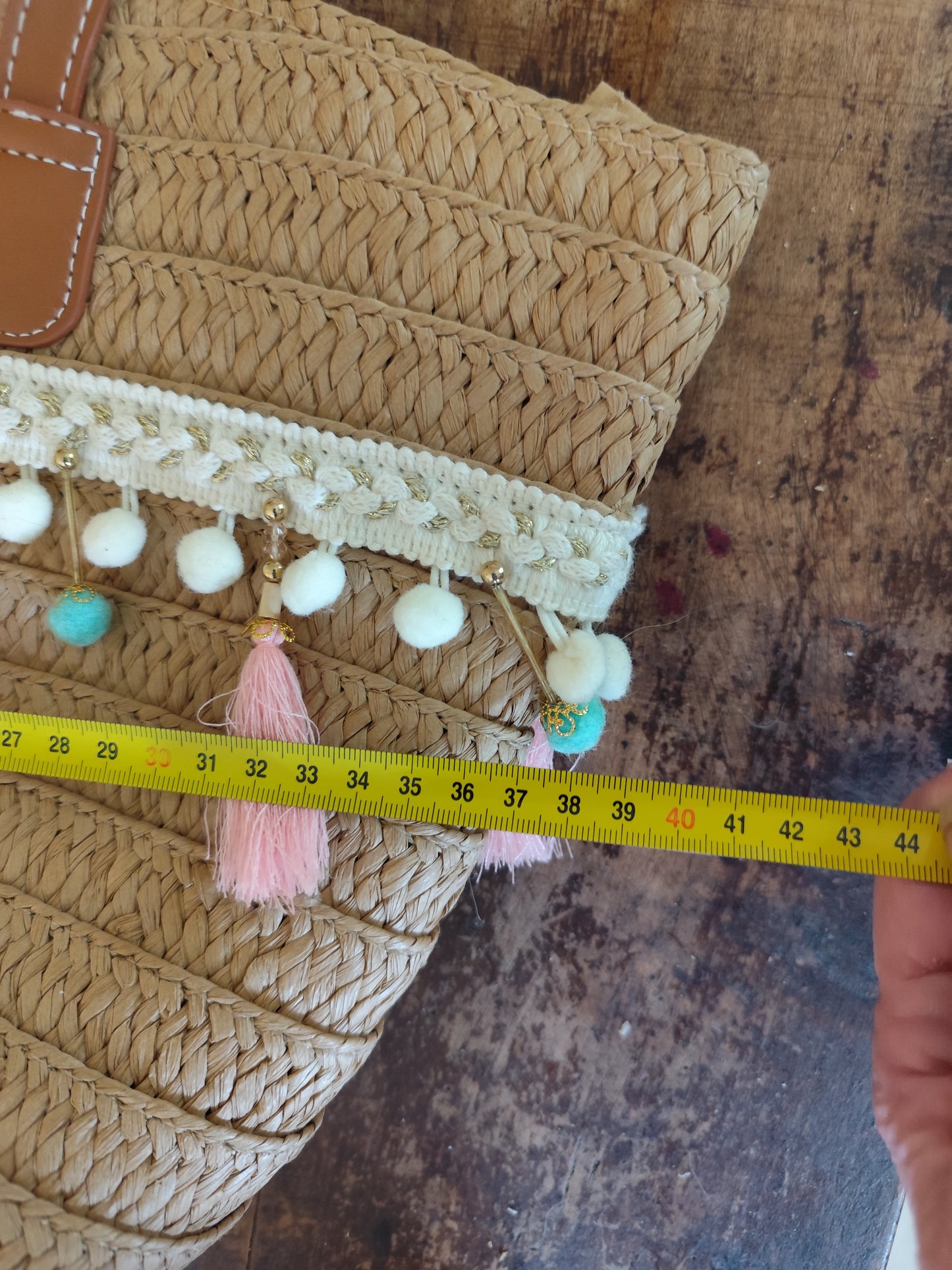 Sac panier d'été CHISIY en paille tressée avec pompons et détails bohèmes