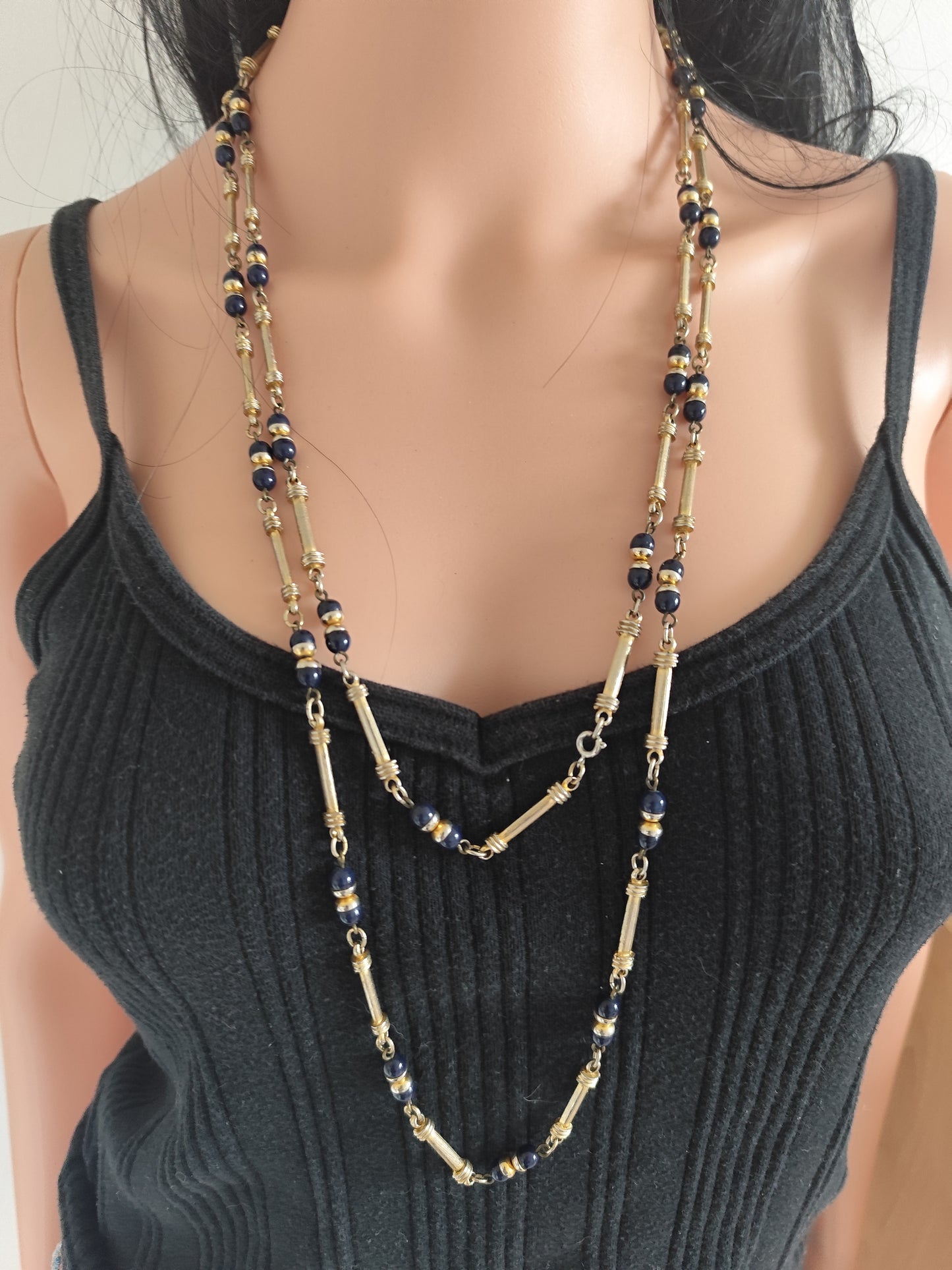 Parure Vintage Années 80/90 – Collier Sautoir & Boucles d’Oreilles – Perles Bleu Nuit & Doré