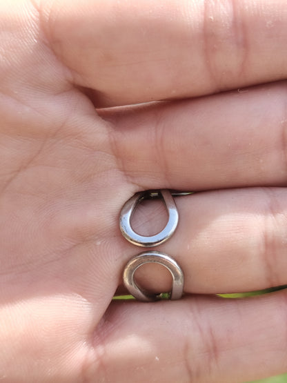 Bague ovale blanche réglable