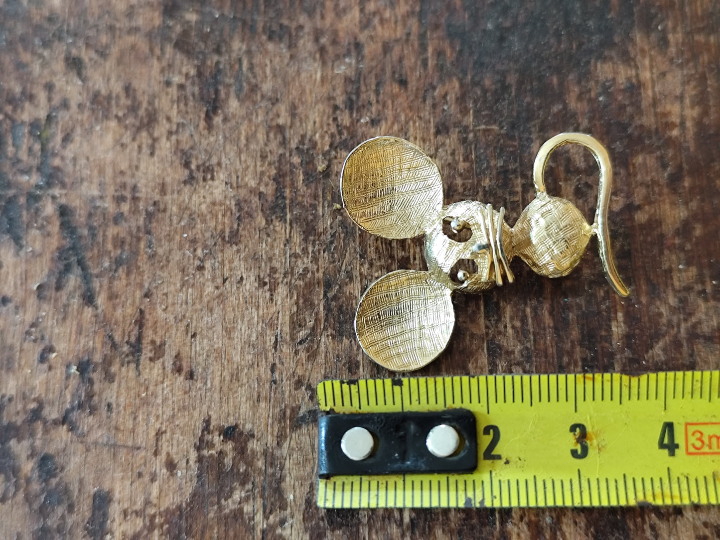 Broche vintage petite souris dorée