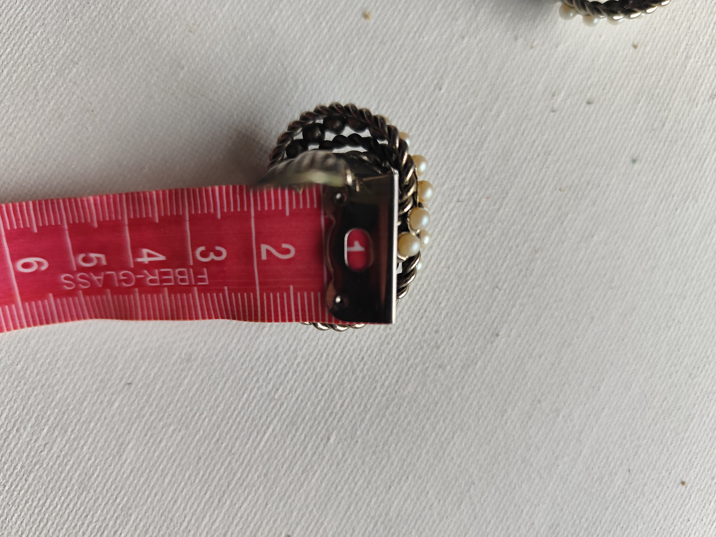 Boucles d’Oreilles Vintage Clip – Perles & Métal Doré Vieilli ✨💎