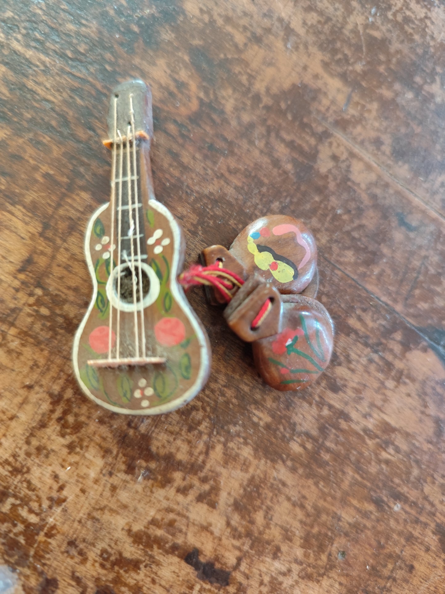 Broche vintage guitare & castagnettes