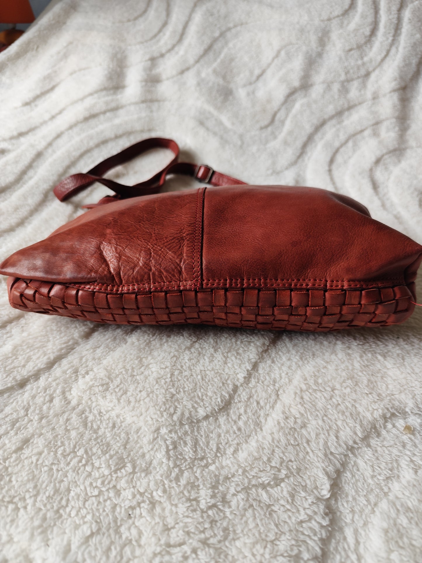 Sac bandoulière Biba en cuir tressé marron