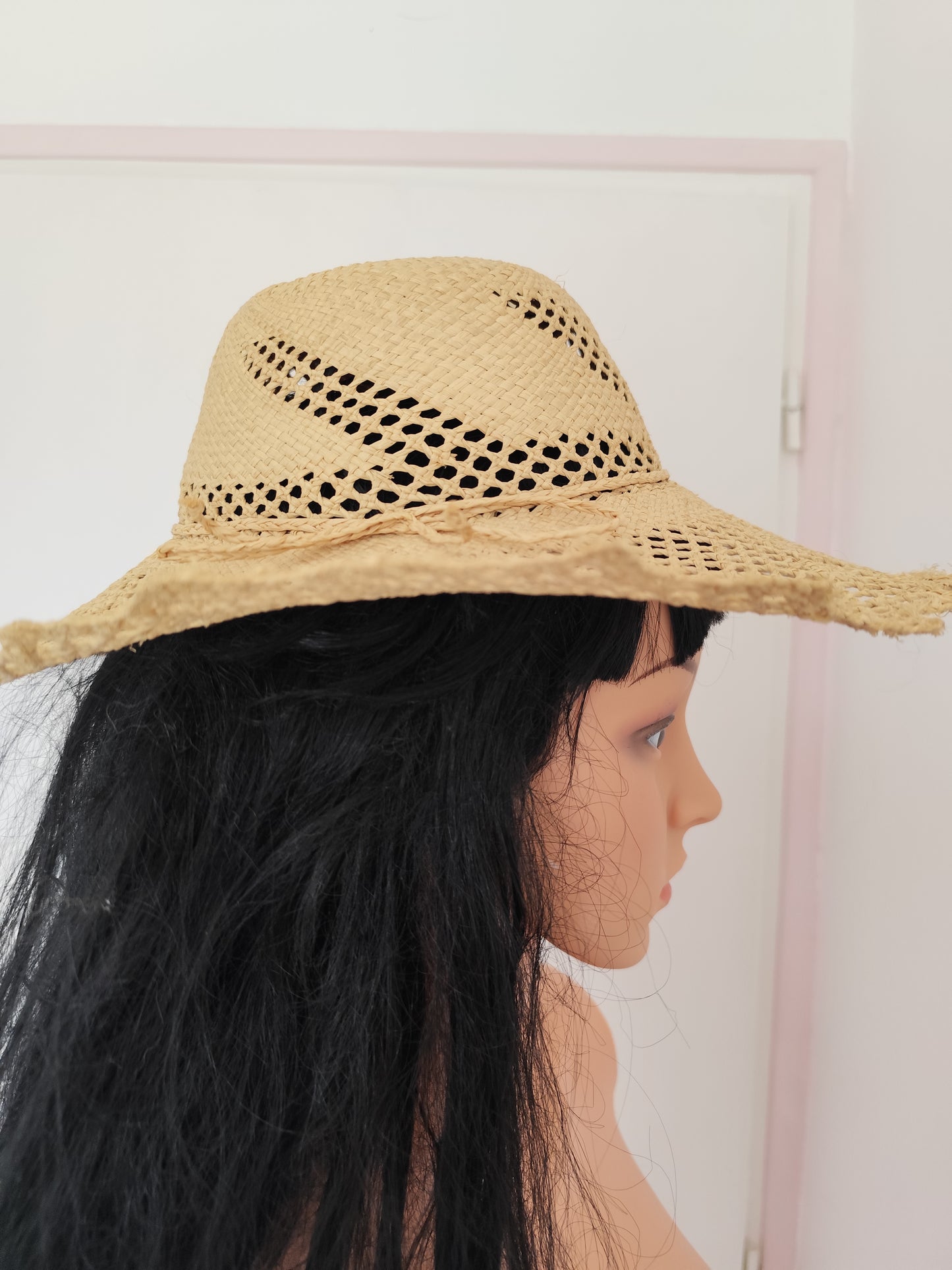 Chapeau de paille ajouré