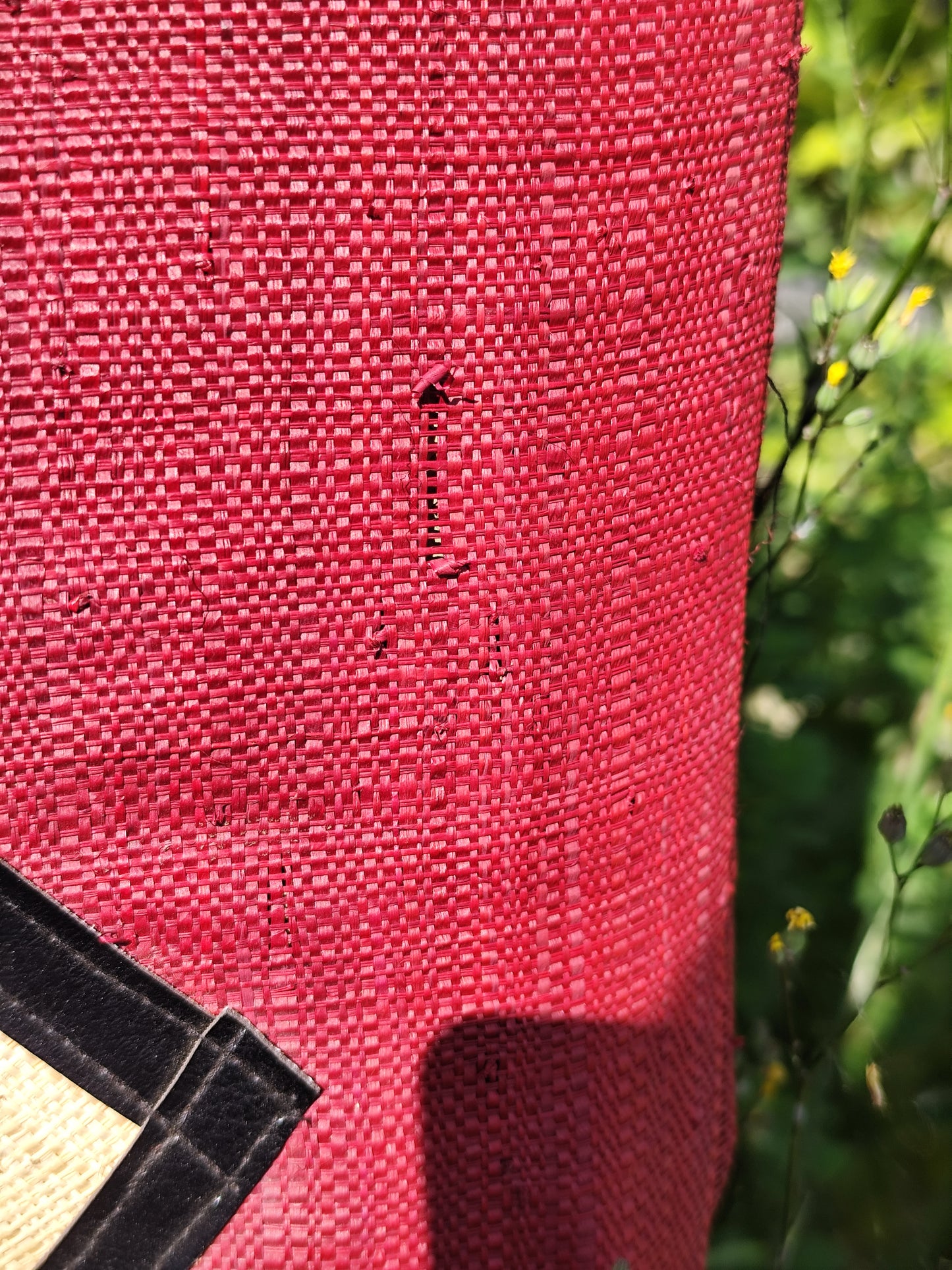 Sac cabas en fibres naturelles – Style ethnique rouge & noir