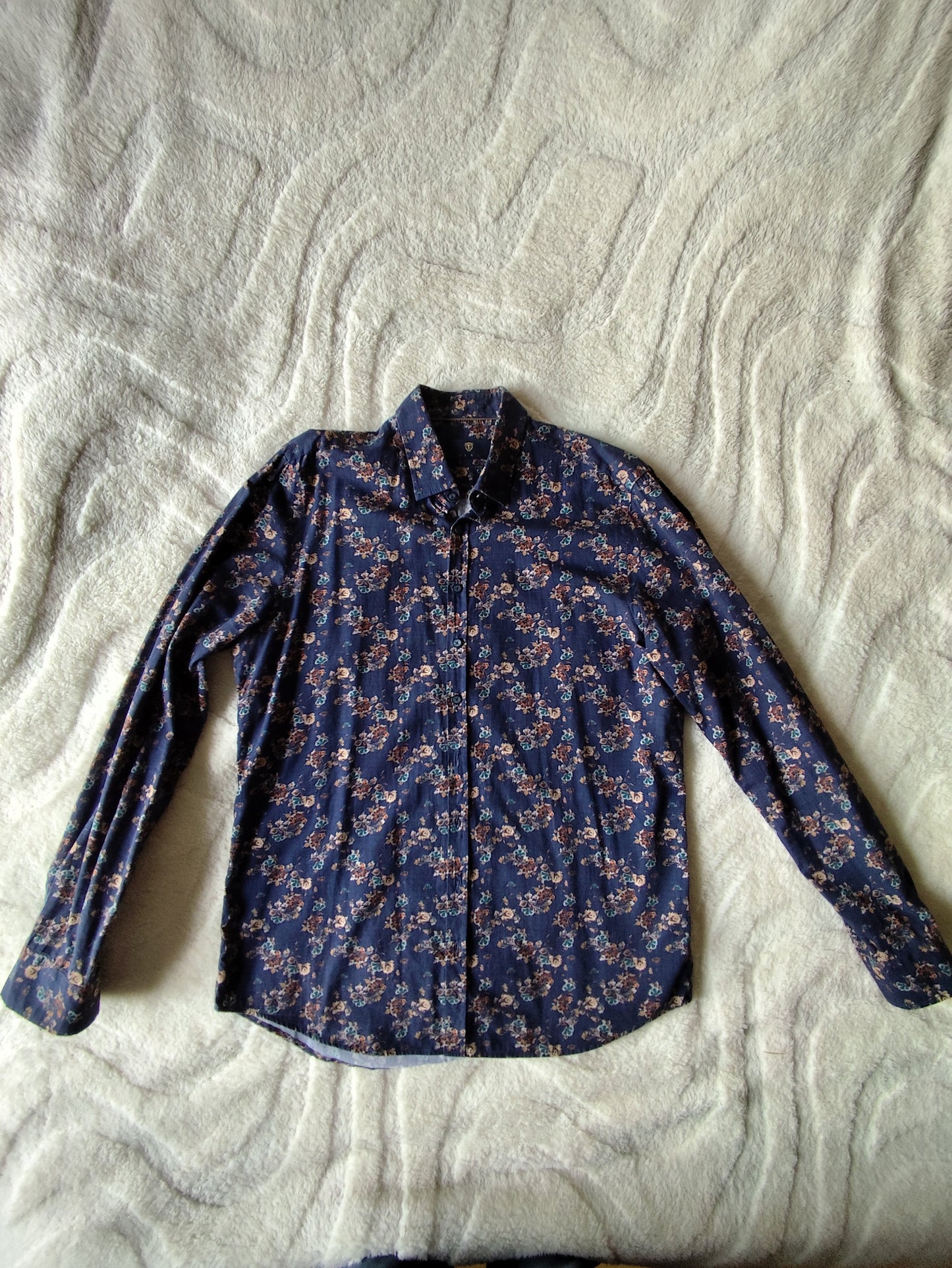 Chemise Izac Limited Edition – bleu marine à fleurs – T. L