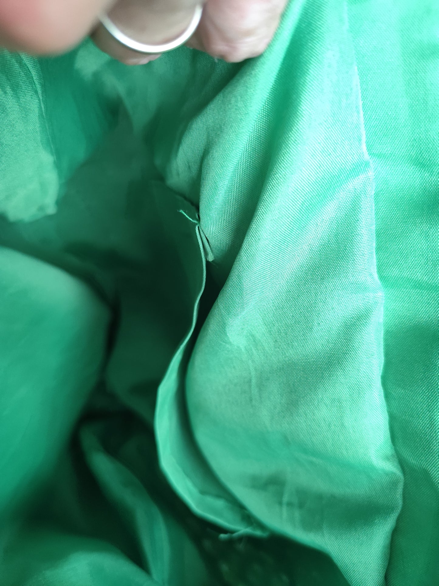 Sac cabas esprit bohème en papier tressé vert pomme