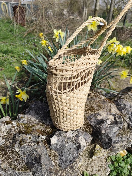 Sac panier artisanal en paille tressée naturelle vintage