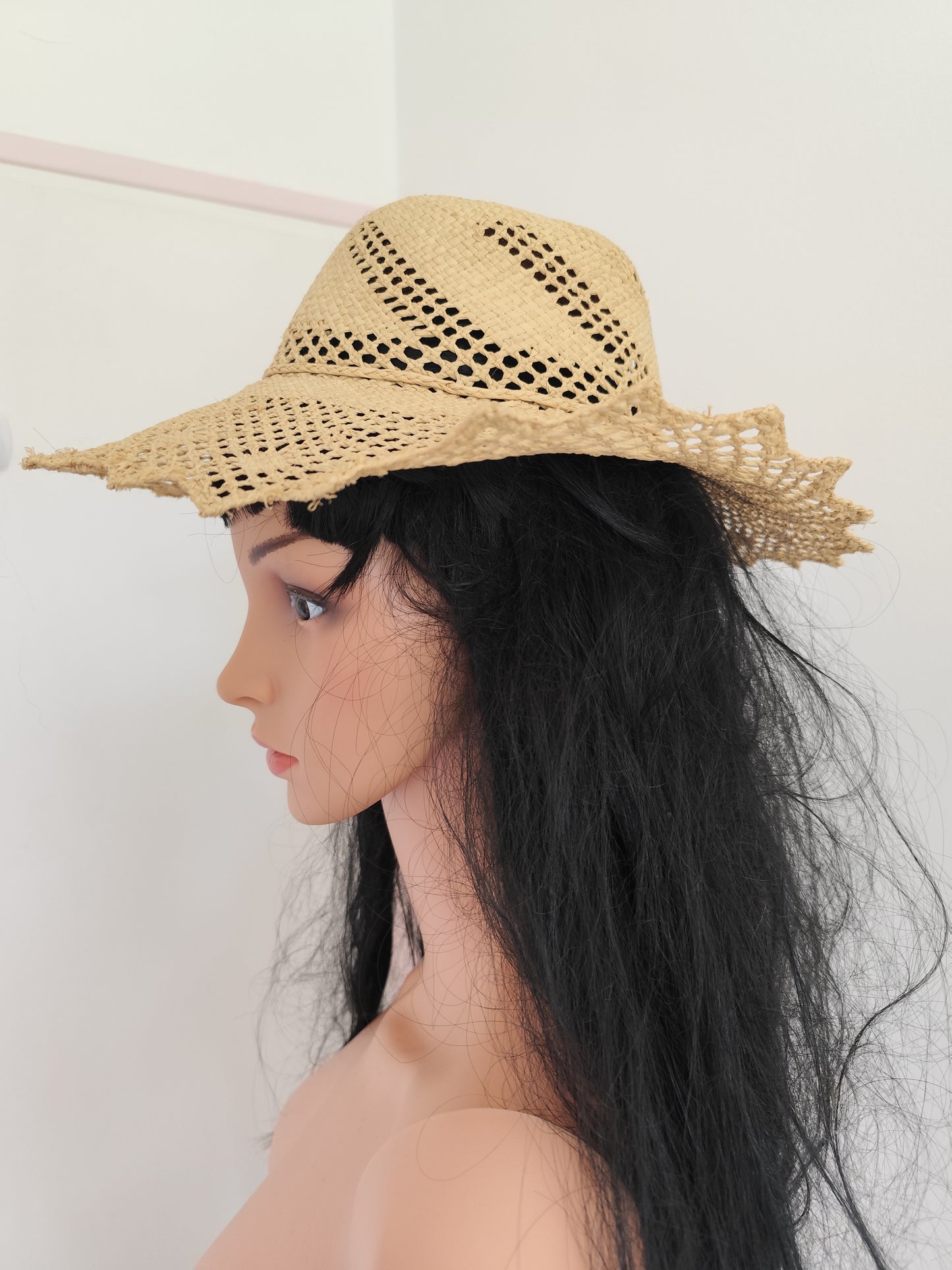 Chapeau de paille ajouré