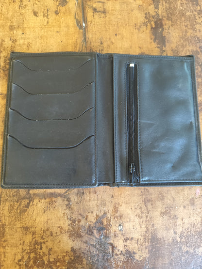 Portefeuille noir en cuir à volets multiples