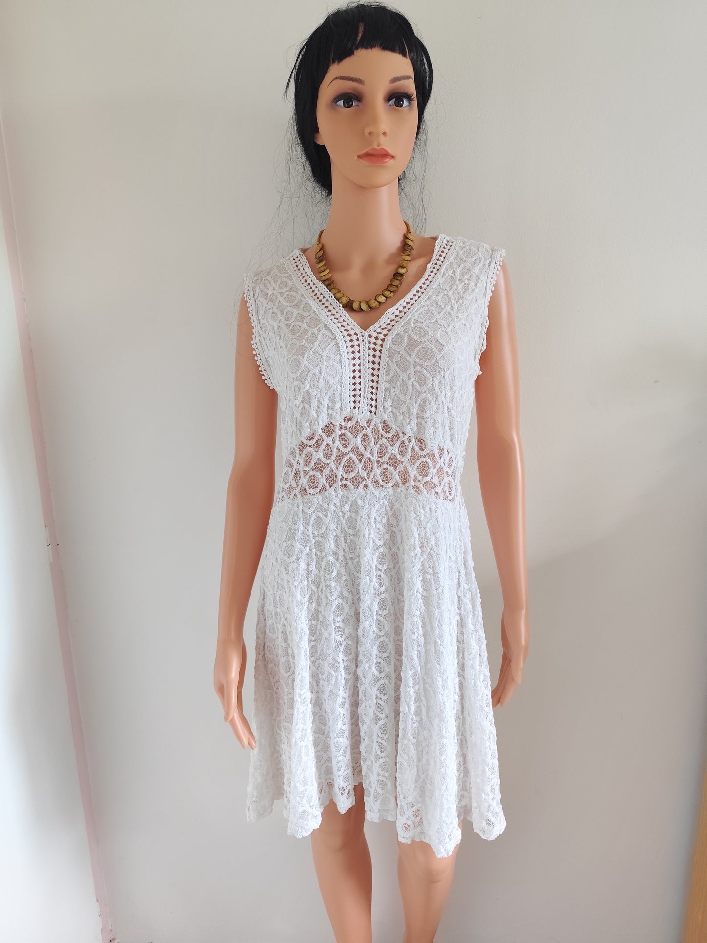 ✨ Robe bohème blanche ajourée – coton & charme vintage – T. 36/38