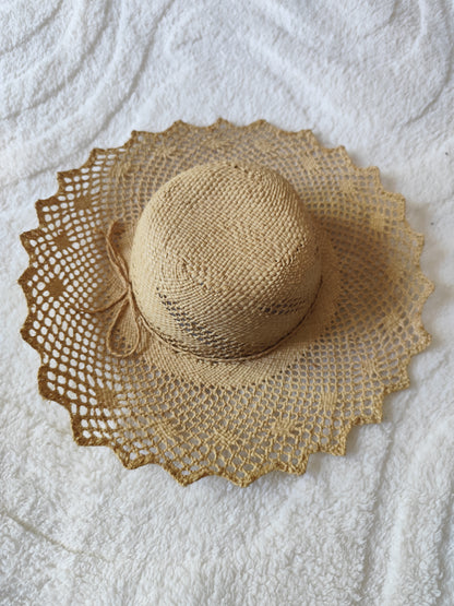 Chapeau de paille ajouré