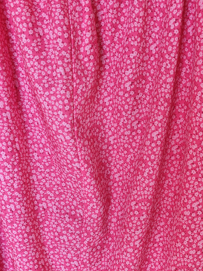 Robe d'été à bretelles rose à petits motifs - Taille 52/54