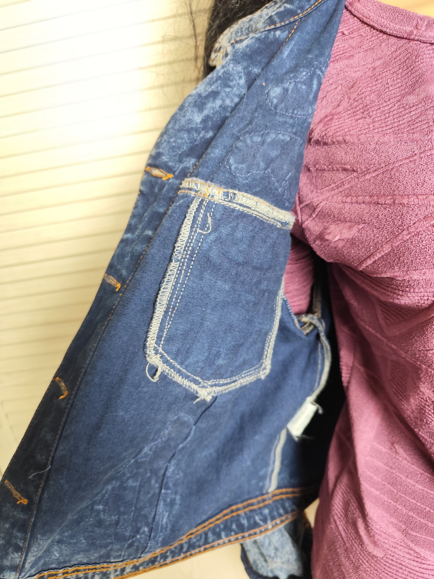 Veste en jean vintage avec broderies florales - Taille 38/40
