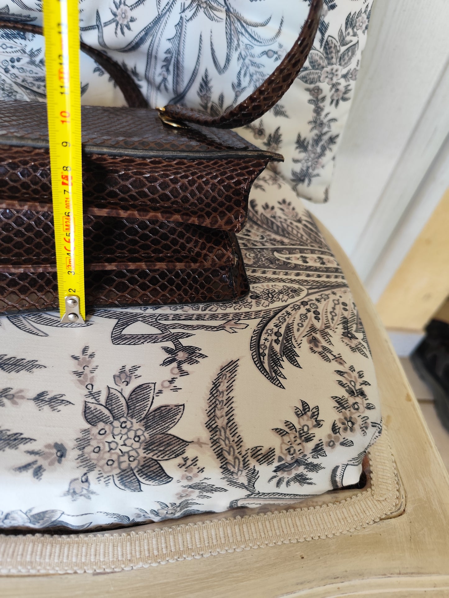 Petit sac à main vintage en cuir véritable façon python - ouverture docteur