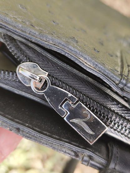 Sac porte-documents noir effet peau d’autruche – 37 x 26 x 11 cm