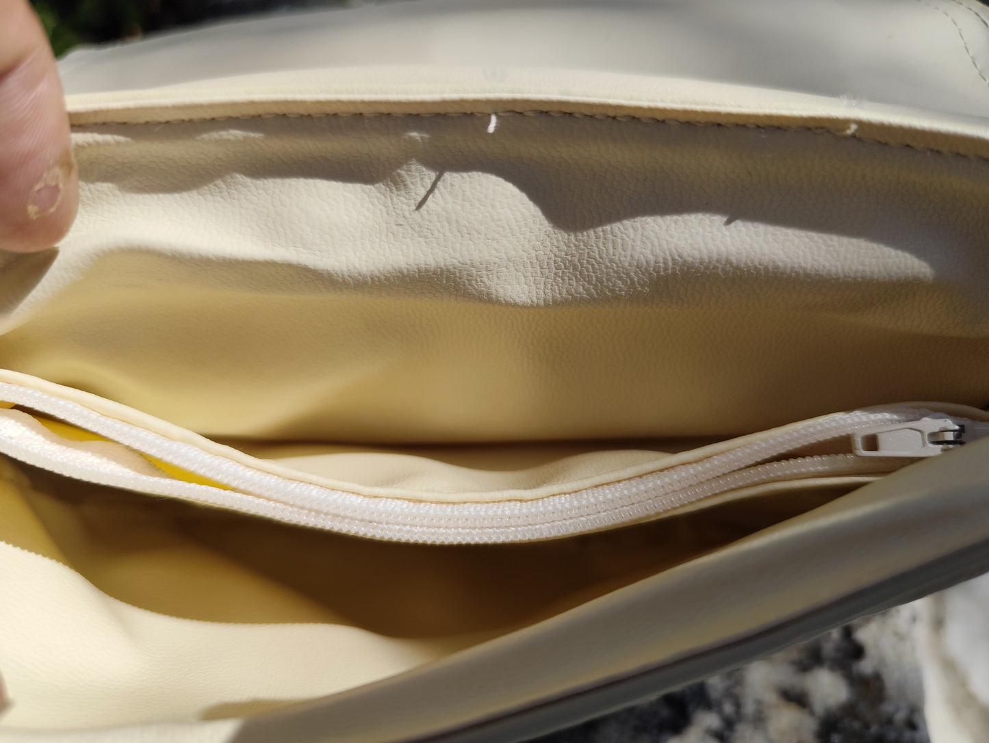 Sac bandoulière crème vintage – petit format élégant