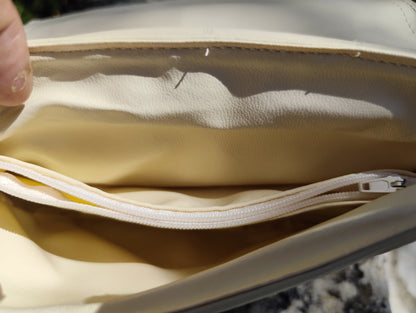 Sac bandoulière crème vintage – petit format élégant