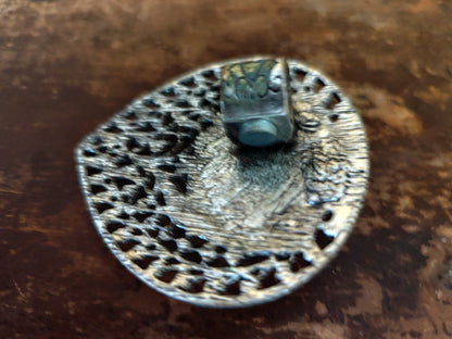 Attache foulard aimantée vintage – cabochon blanc