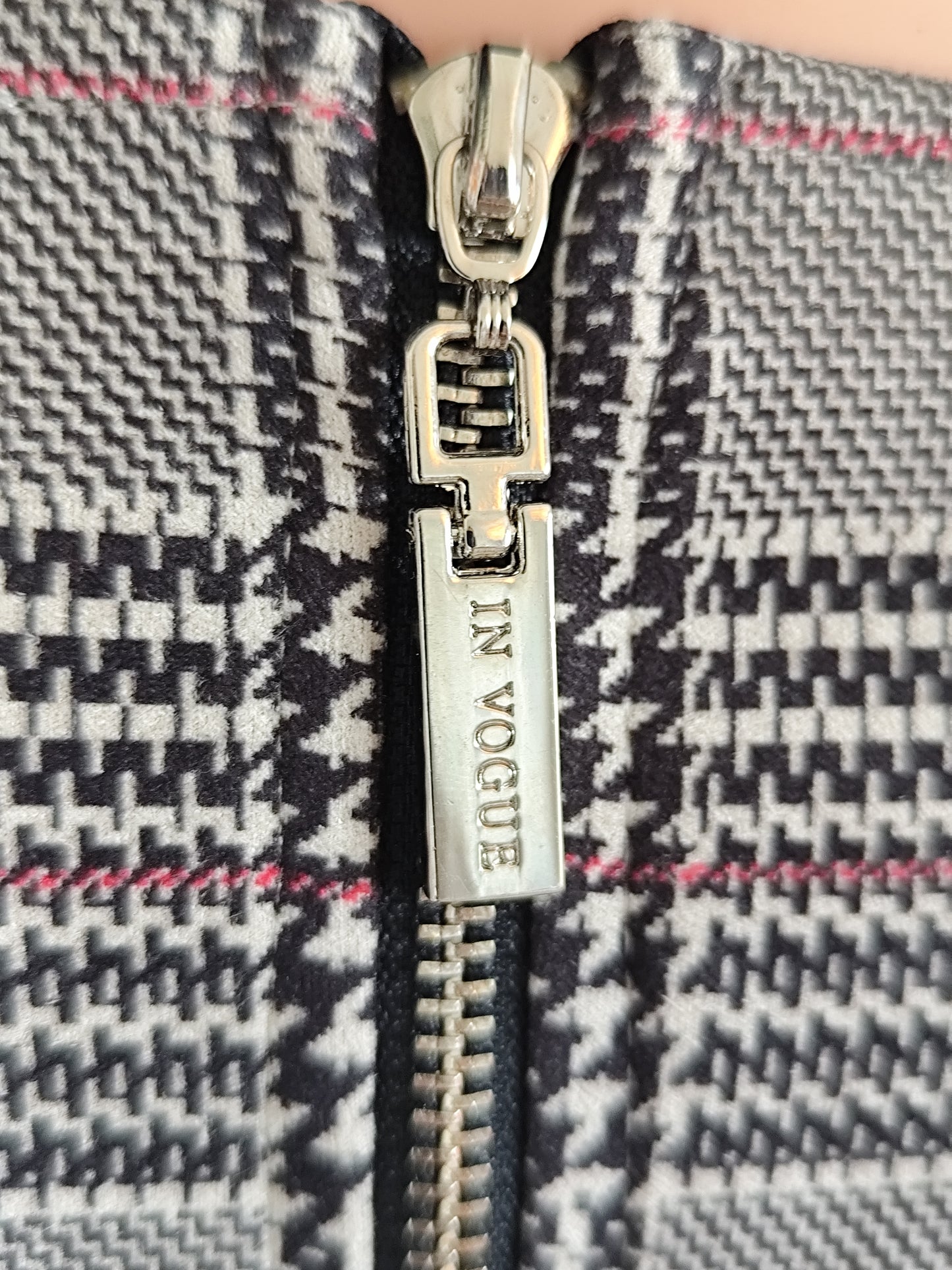 Robe Prince-de-Galles avec Détails Lacets – Élégance Vintage et Tendance Y2K - Taille 36/38