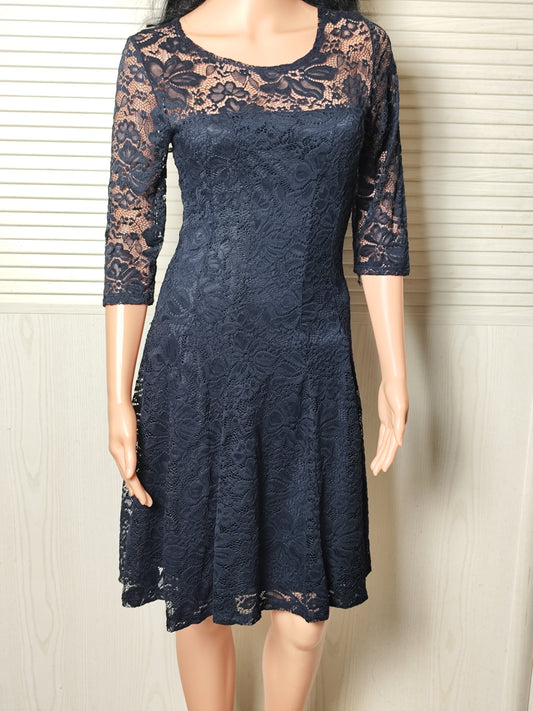 Robe dentelle bleu nuit -  Rev’delle – Taille 38/40