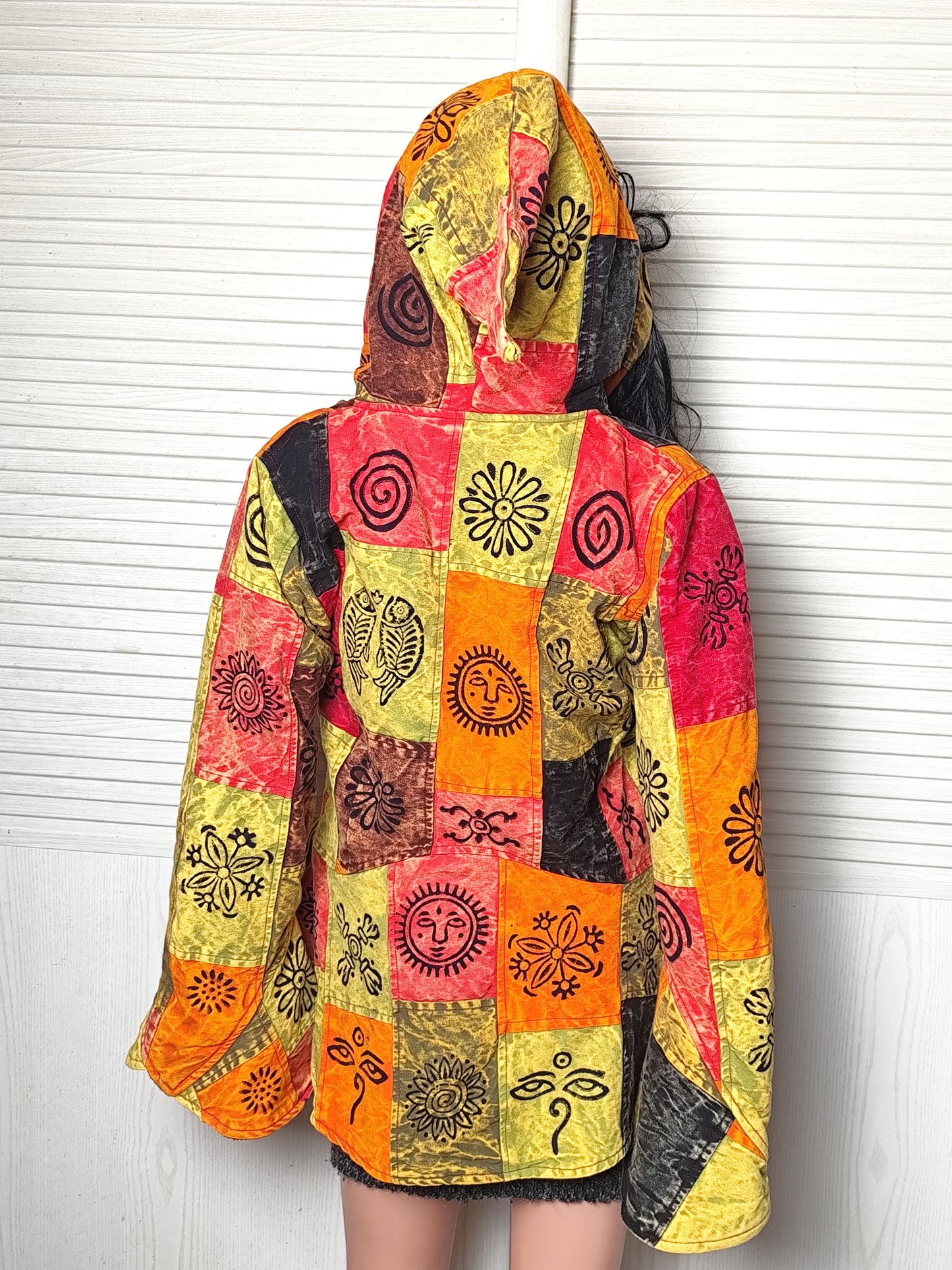 Veste à capuche patchwork colorée doublée polaire – Taille L 38/40