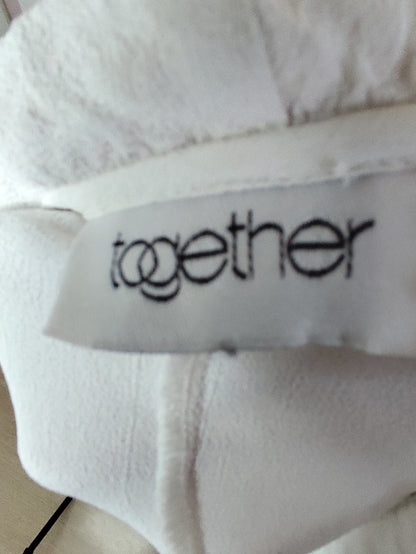 🤍 Chemisier Blanc Élégant Together – Détails Ajourés & Volants - Taille 38/40