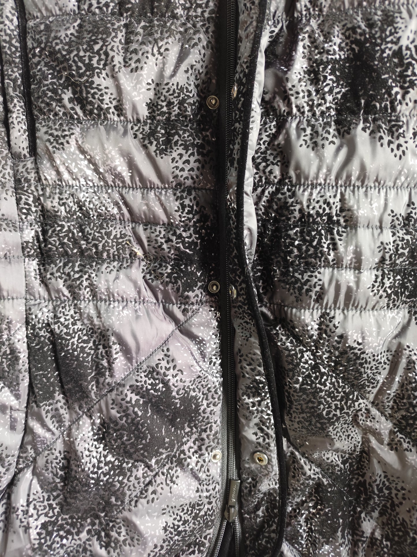 Doudoune imprimée noir & gris – Fashion Concept – Taille 42