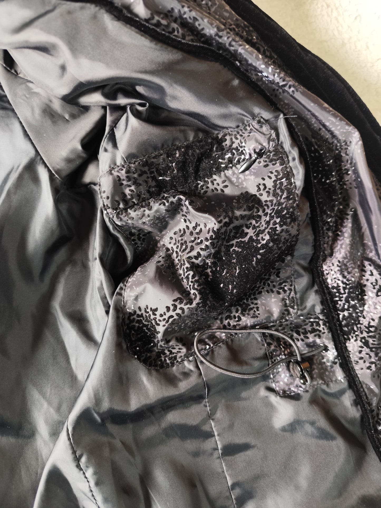 Doudoune imprimée noir & gris – Fashion Concept – Taille 42