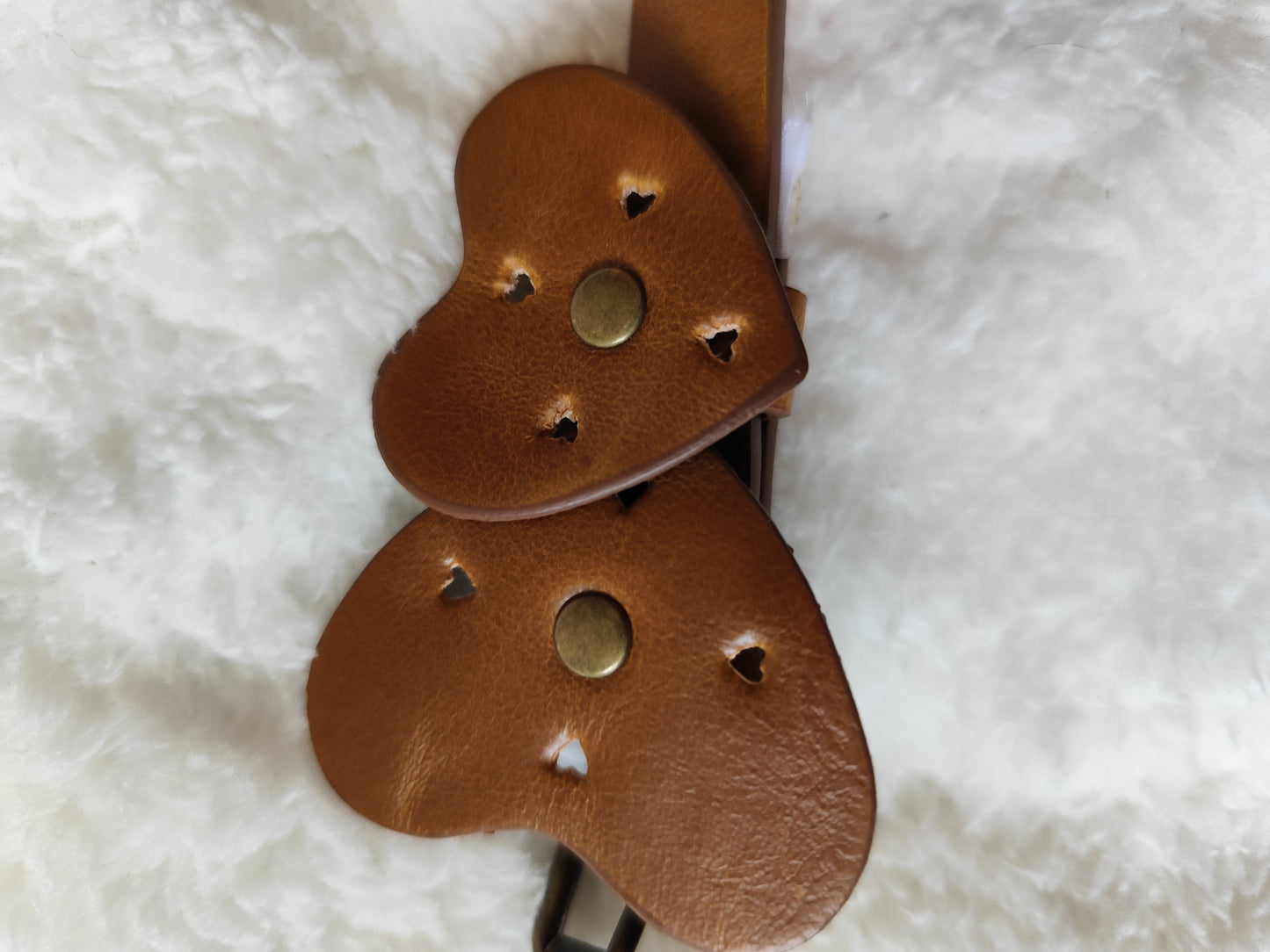 Ceinture fine caramel ajourée – boucle cœur - 80 cm