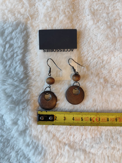 Boucles d’oreilles pendantes rondes en bois – Marron