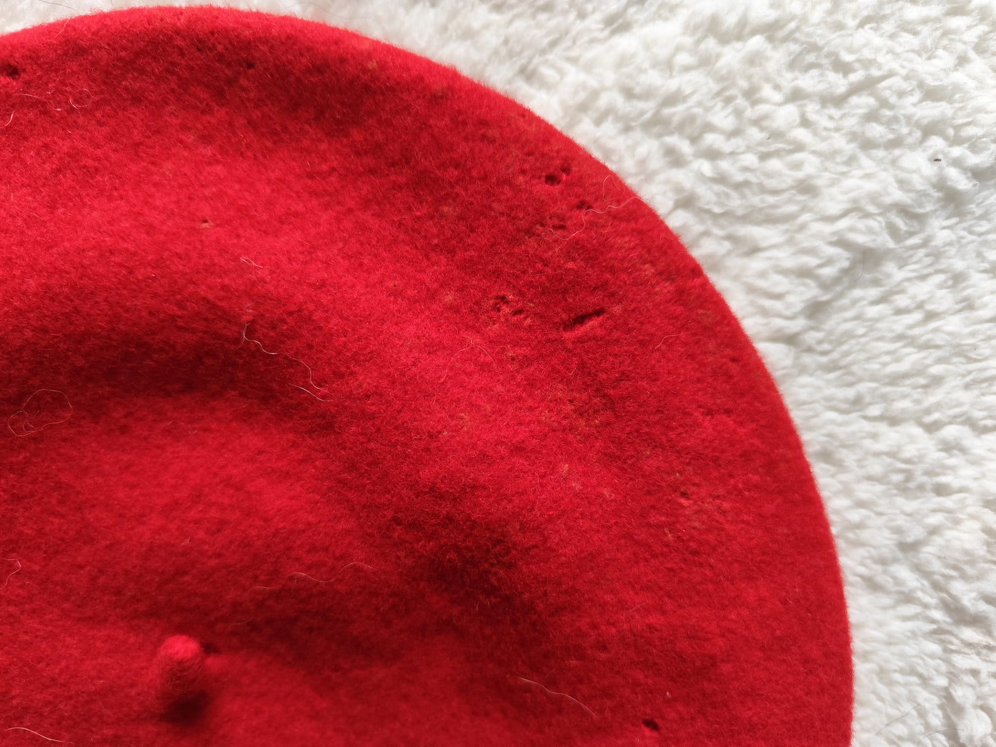 Béret rouge en pure laine