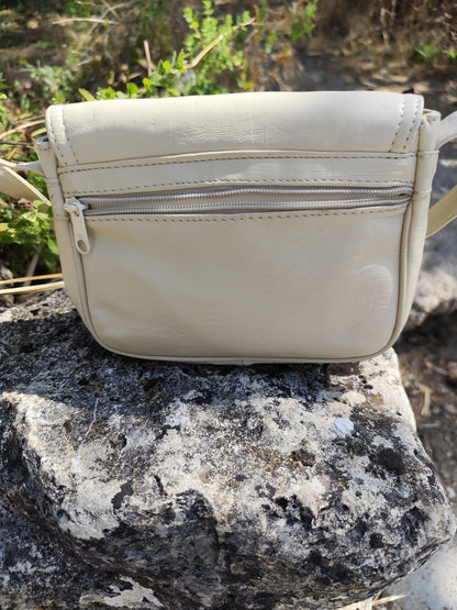 Sac bandoulière crème vintage – petit format élégant
