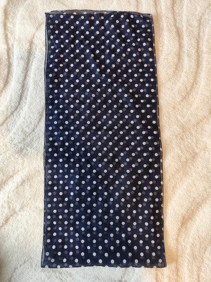 Foulard bleu marine à pois blancs – 134 cm
