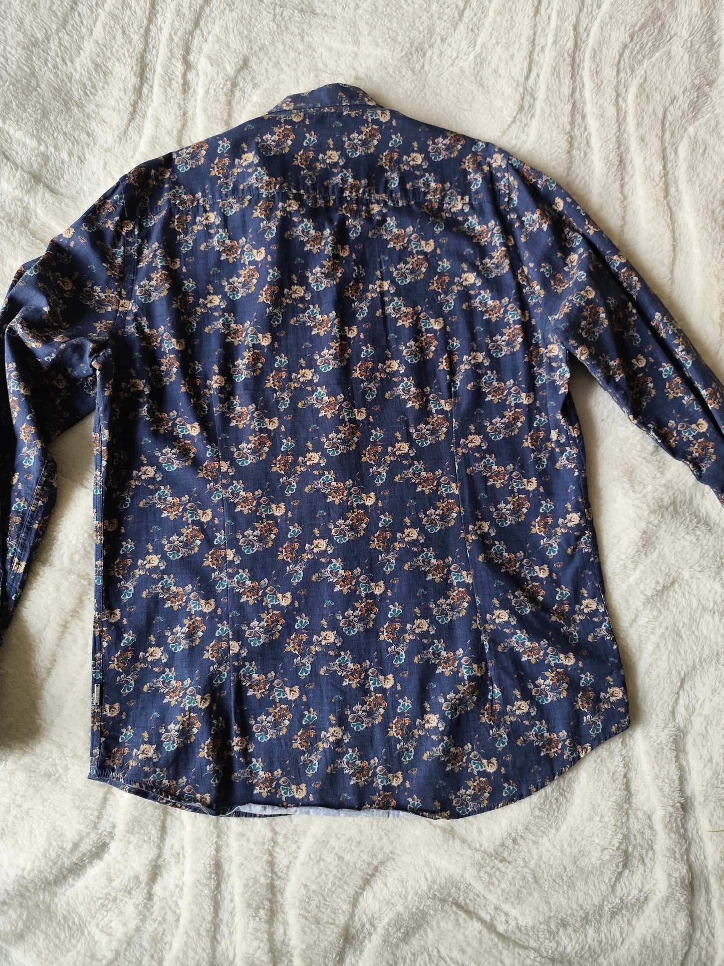 Chemise Izac Limited Edition – bleu marine à fleurs – T. L