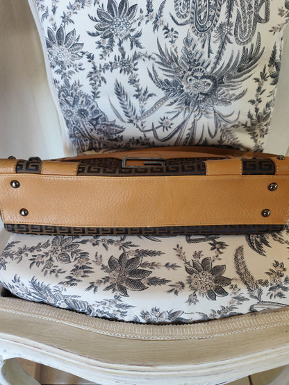 Sac à main porté épaule Glitzy - Imprimé monogramme et finitions camel